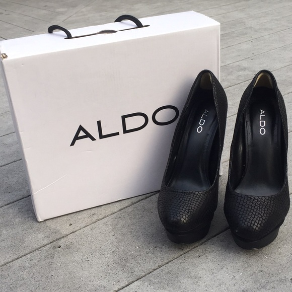 Black Aldo Heels - Picture 8 of 8